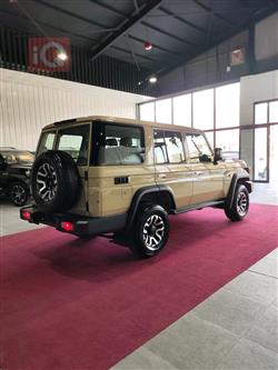 تۆیۆتا لاند کرۆزەر 70